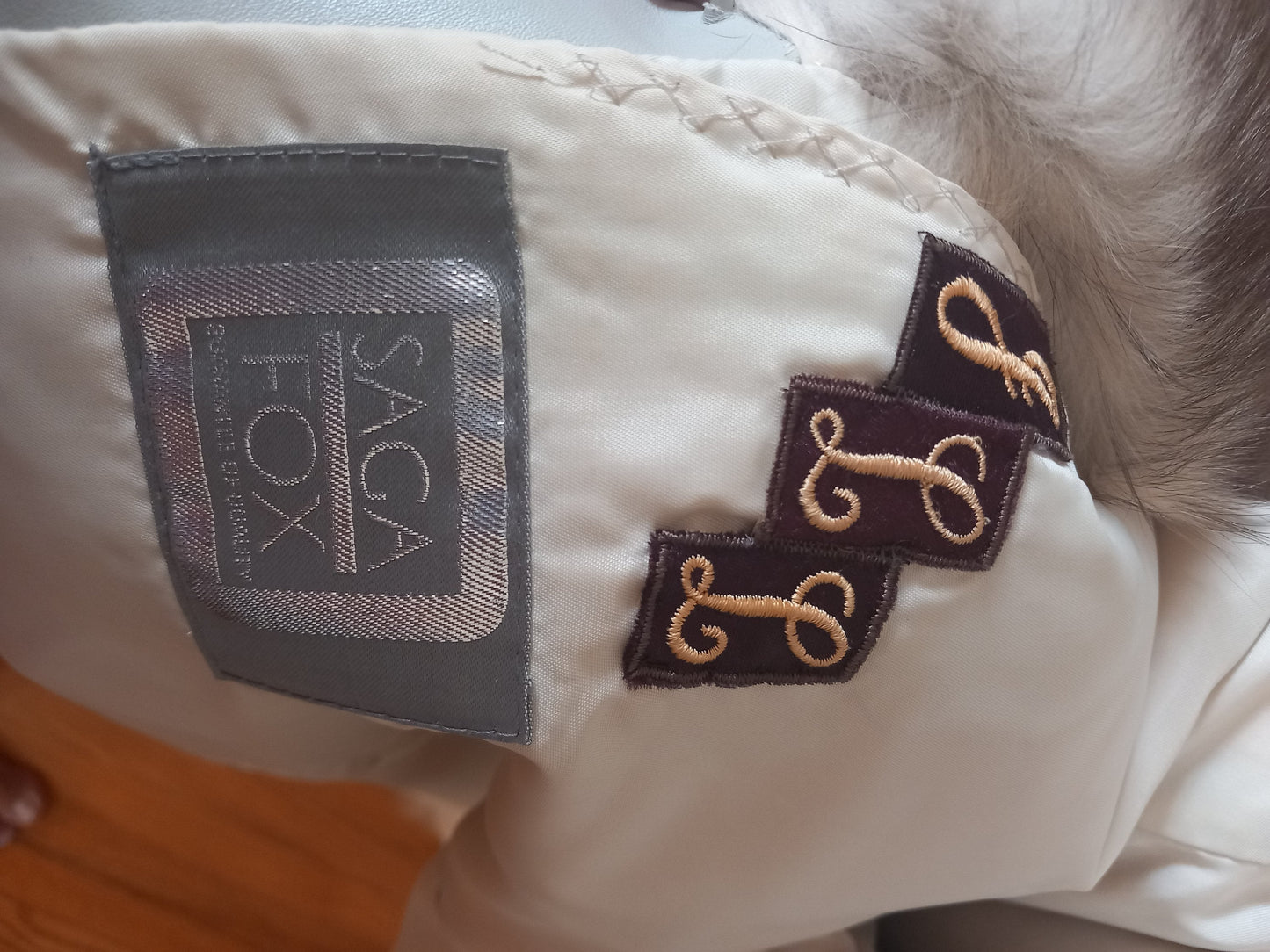 Great condition unique and luxury real fox coat, winter coat, taxidermy