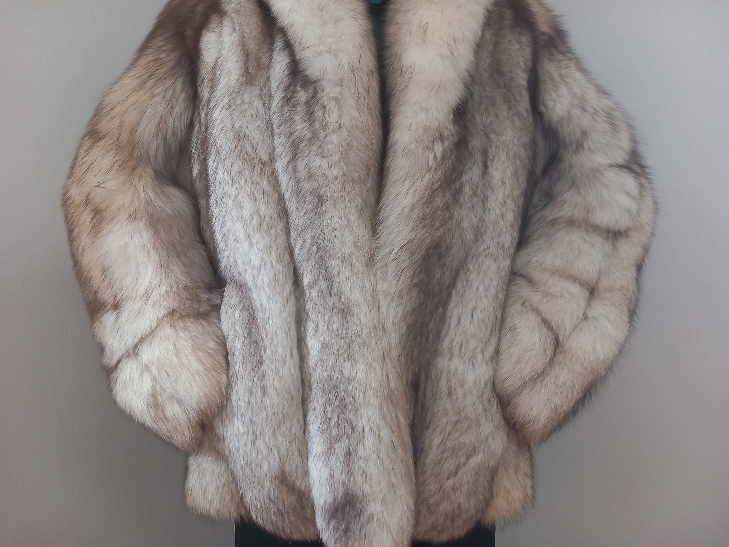 Great condition unique and luxury real fox coat, winter coat, taxidermy