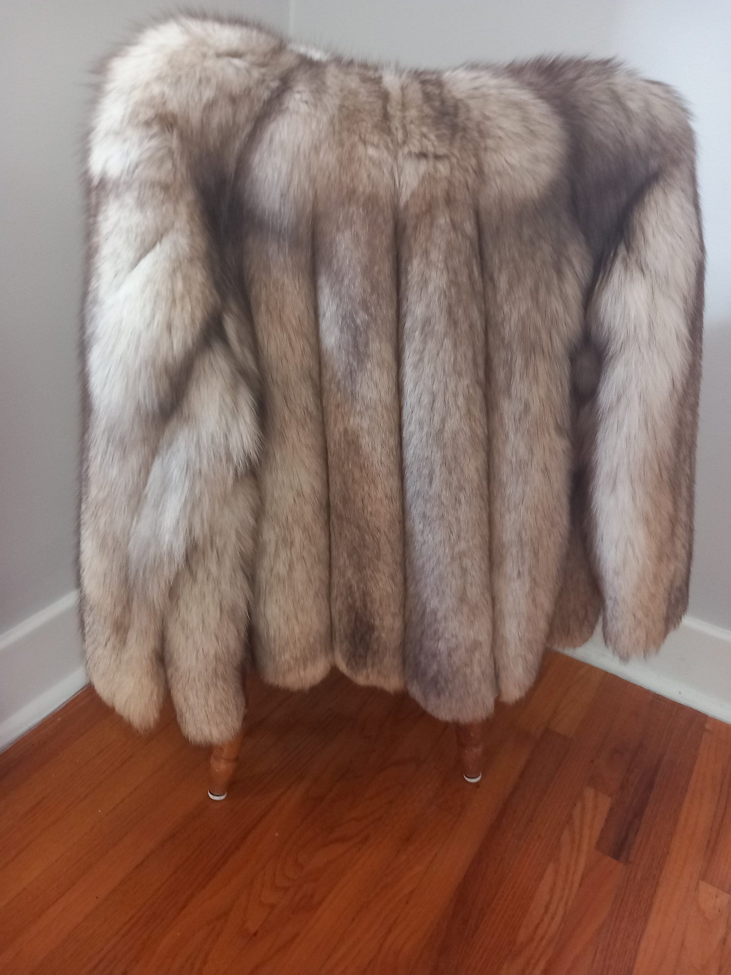 Great condition unique and luxury real fox coat, winter coat, taxidermy